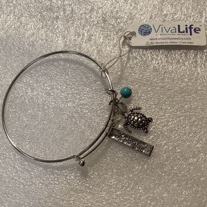 VivaLife Silver-tone Expandable Wire Bangle Bracelet